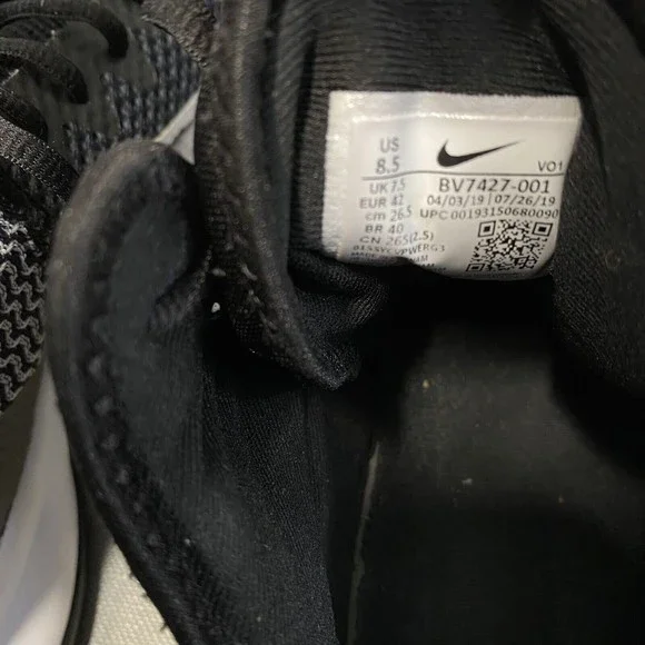 Nike Lebron Witness lV Black And White BV7427-001 Size 8.5 - Picture 1 of 9